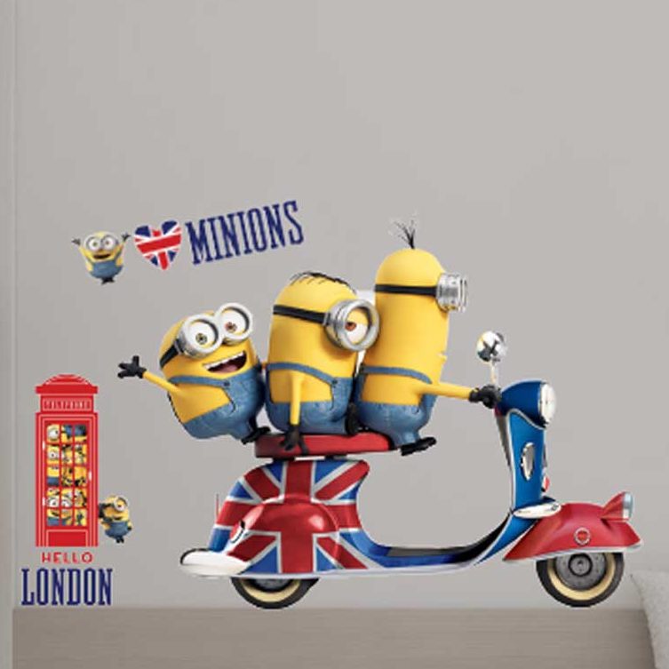 Minions Vespa - Køb wallsticker med Minions som kører på scooter