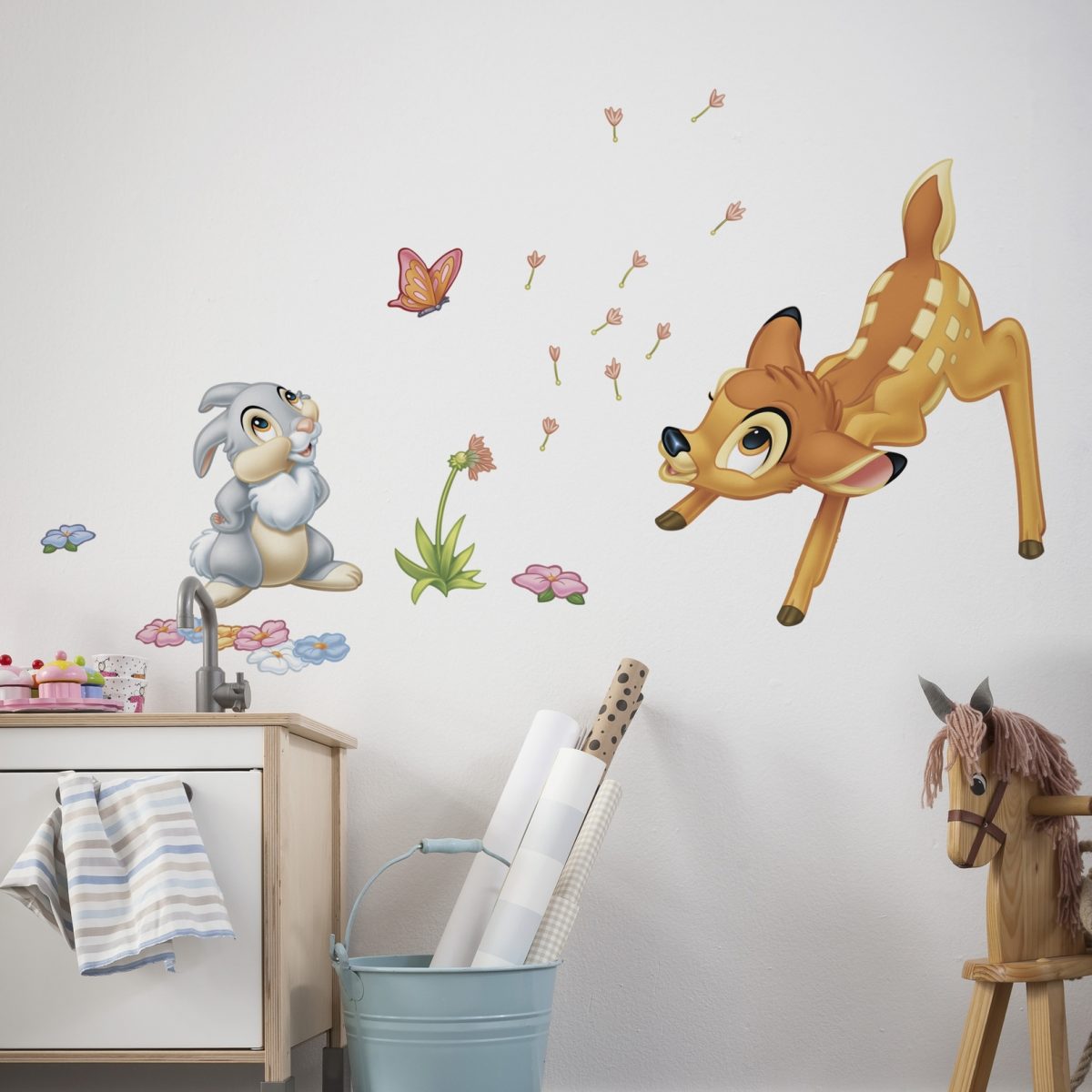 Bambi og Stampe wallsticker - Køb wallstickers med Bambi fra Disney