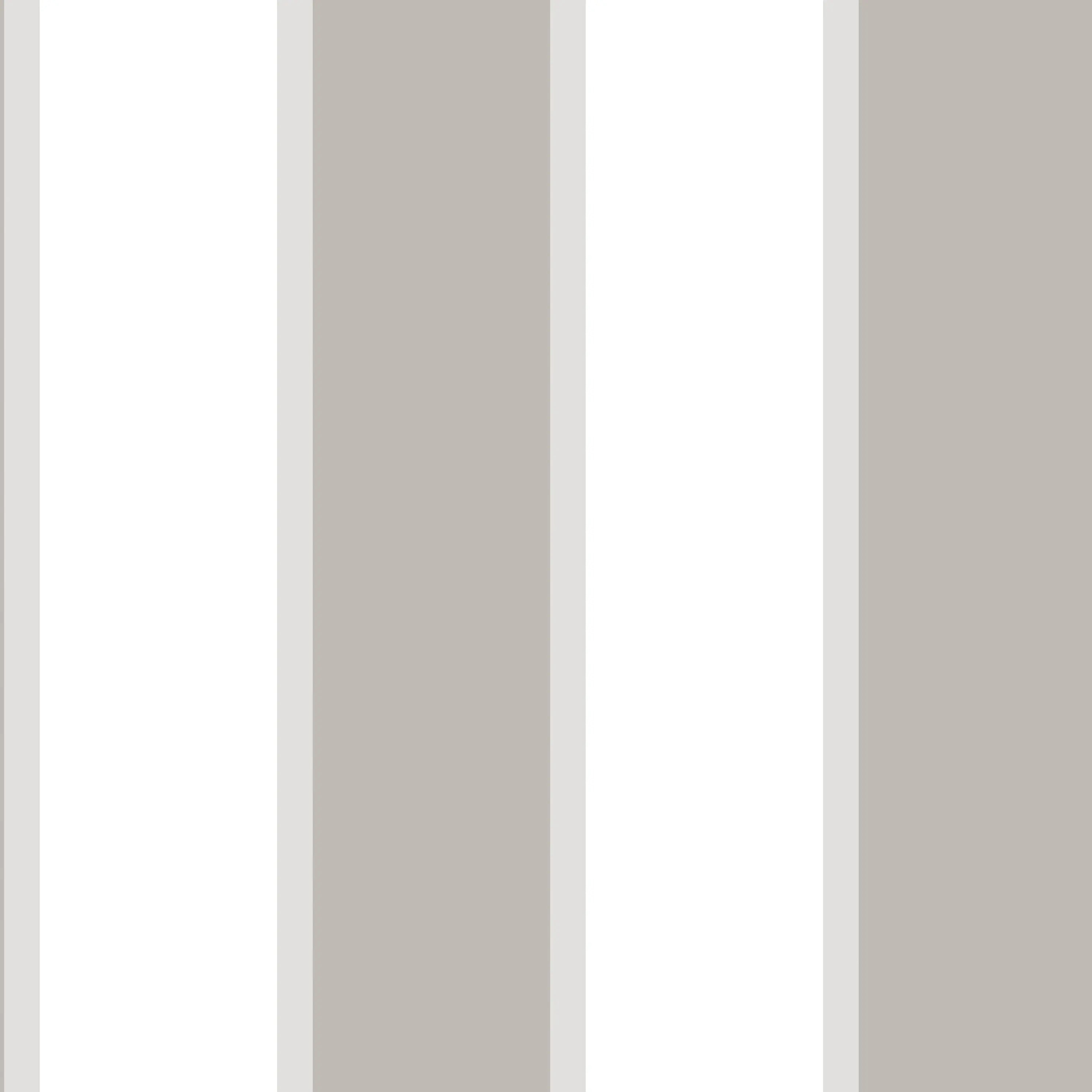 Nærbillede af Alternating Widths - Taupe tapet, der viser lodrette striber i taupe og hvide nuancer.