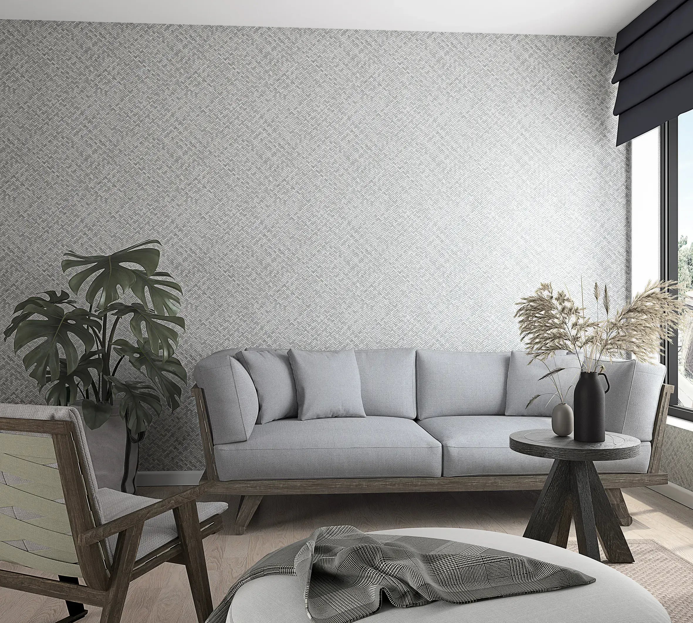 Moderne stue med Botanic Weave - Pewter tapet på væggen, grå sofa og grøn plante.