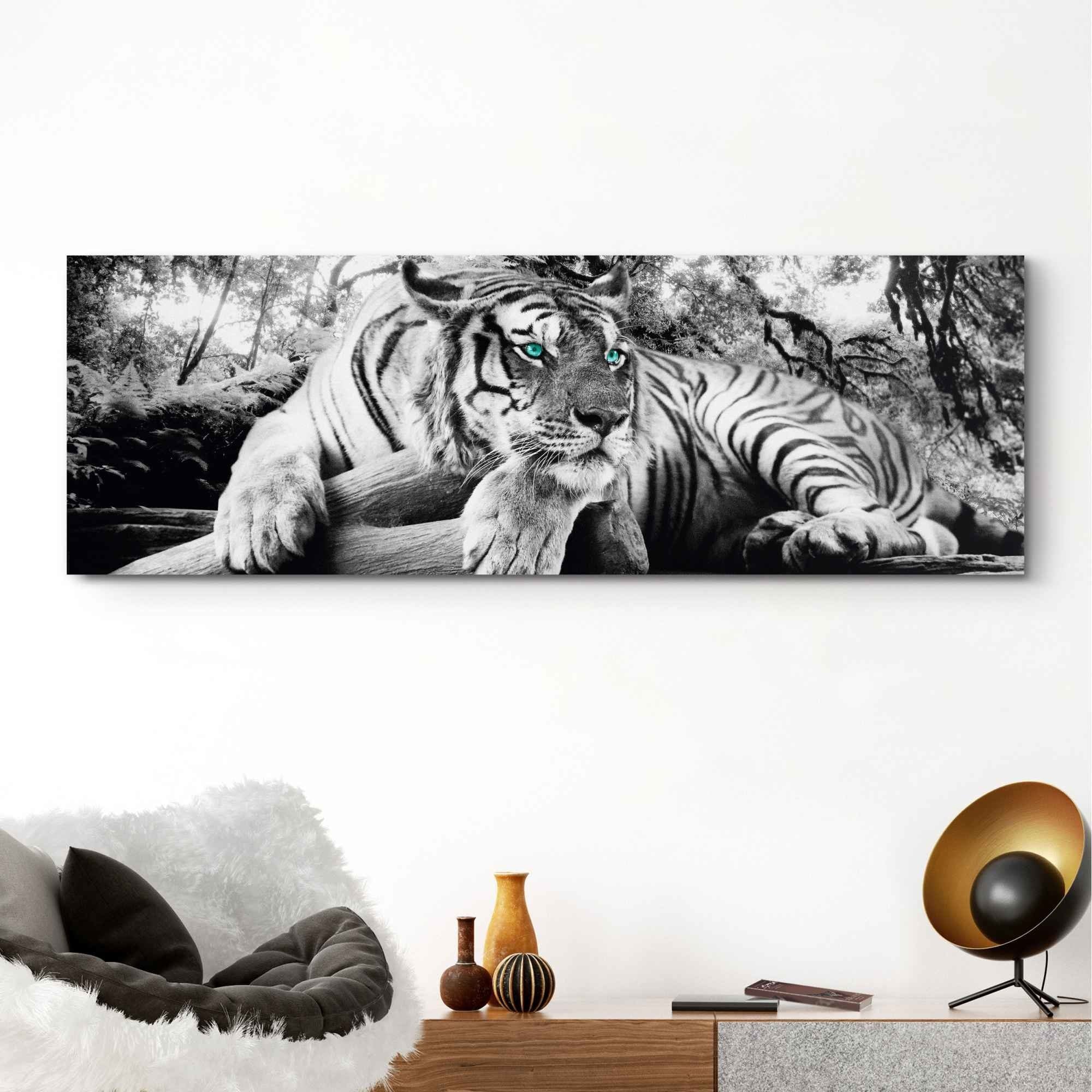 Tiger i sort hvid med blå øjne vægpanel 52X156cm. - Billede til væggen