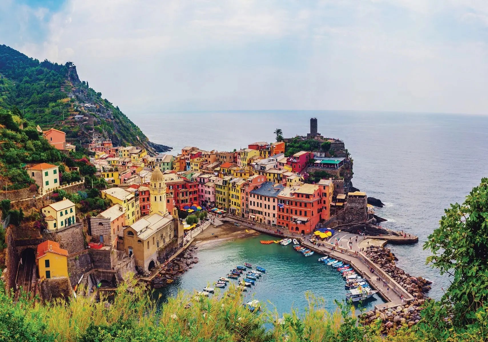 Billede 1 af Fototapet - Farverige bygninger i Vernazza, Italien ved kysten