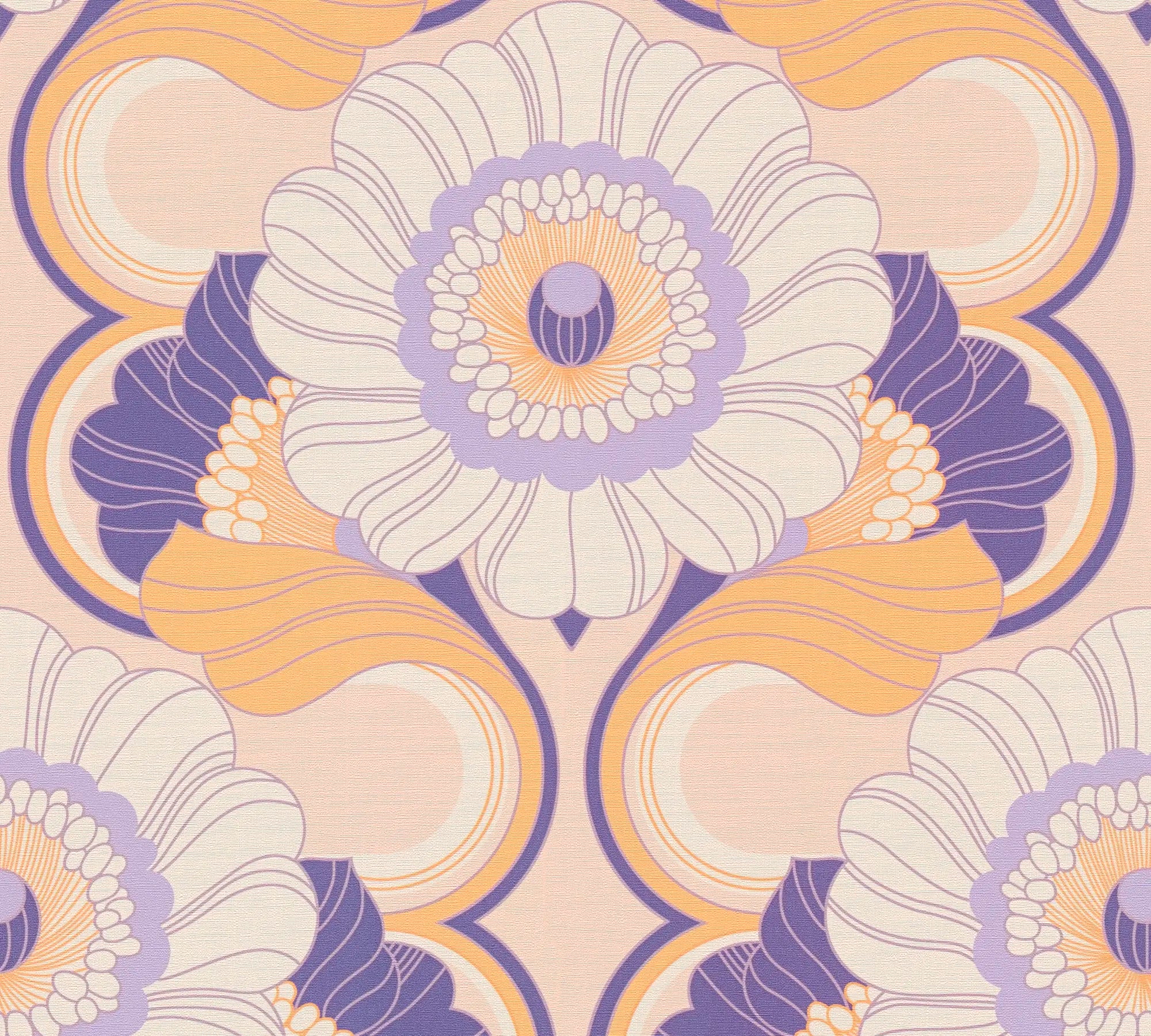 Detaljeret blomstermønster i Florence - Lavender Dream tapet med lilla og orange nuancer fra Nicetapet.dk.