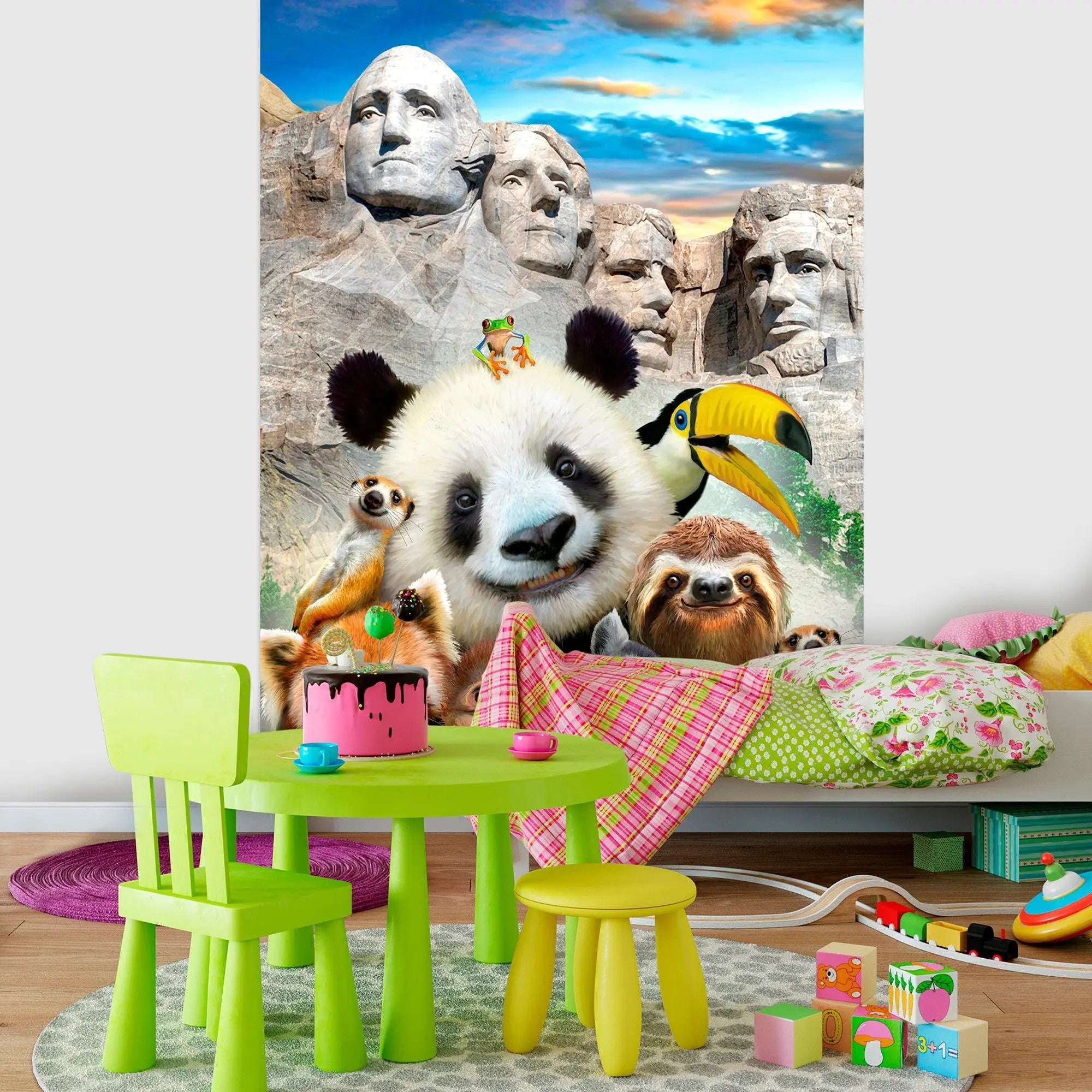 Billede 2 af Fototapet - Mount Rushmore med panda og flere dyr