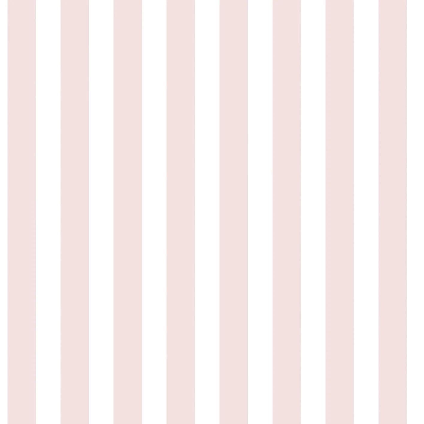 Nærbillede af det stribede mønster på tapetet Stripe Stroll - Pastel Blush. Fra Nicetapet.dk.