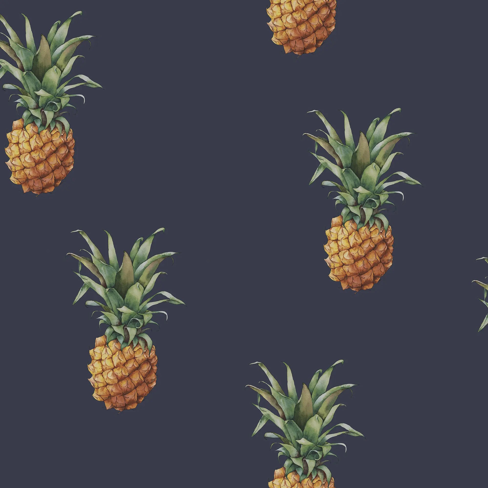 Wallpaper med ananas mønster. Pineapple Feast - Midnight design fra Nicetapet.dk med enkelt ananas i fokus.