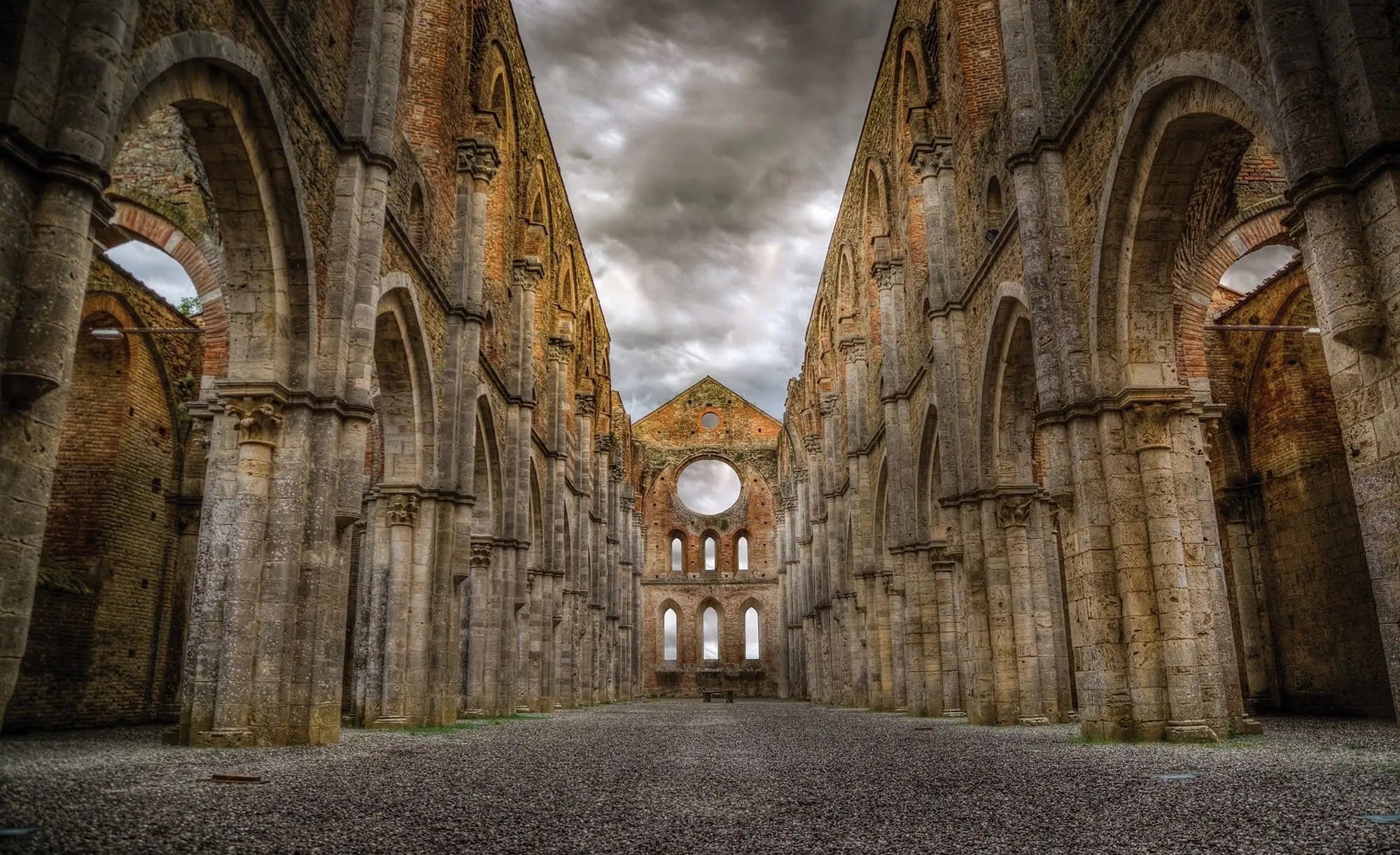 Billede 1 af Fototapet - Ruiner af San Galgano kloster i Toscana, Italien