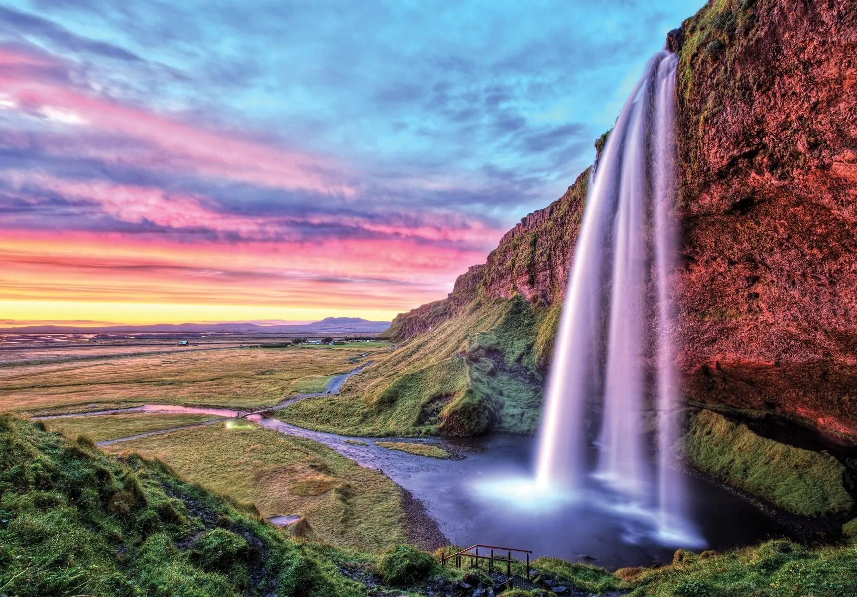 Billede 1 af Fototapet - Seljalandsfoss vandfald med farverig solnedgang i Island