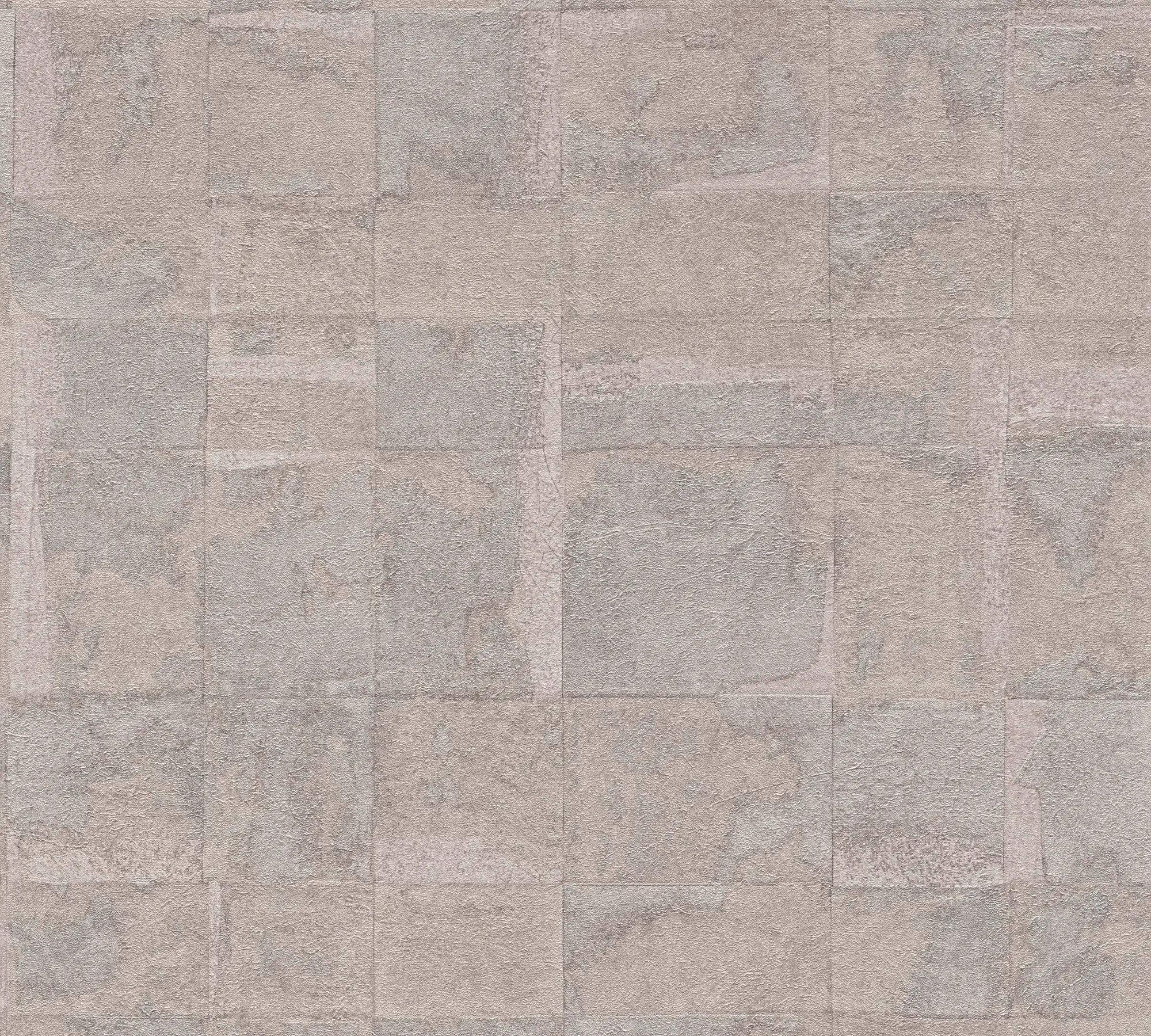 Nærbillede af Sisty Tiles - Mist tapetmønster, der viser det detaljerede design i grå og beige nuancer.