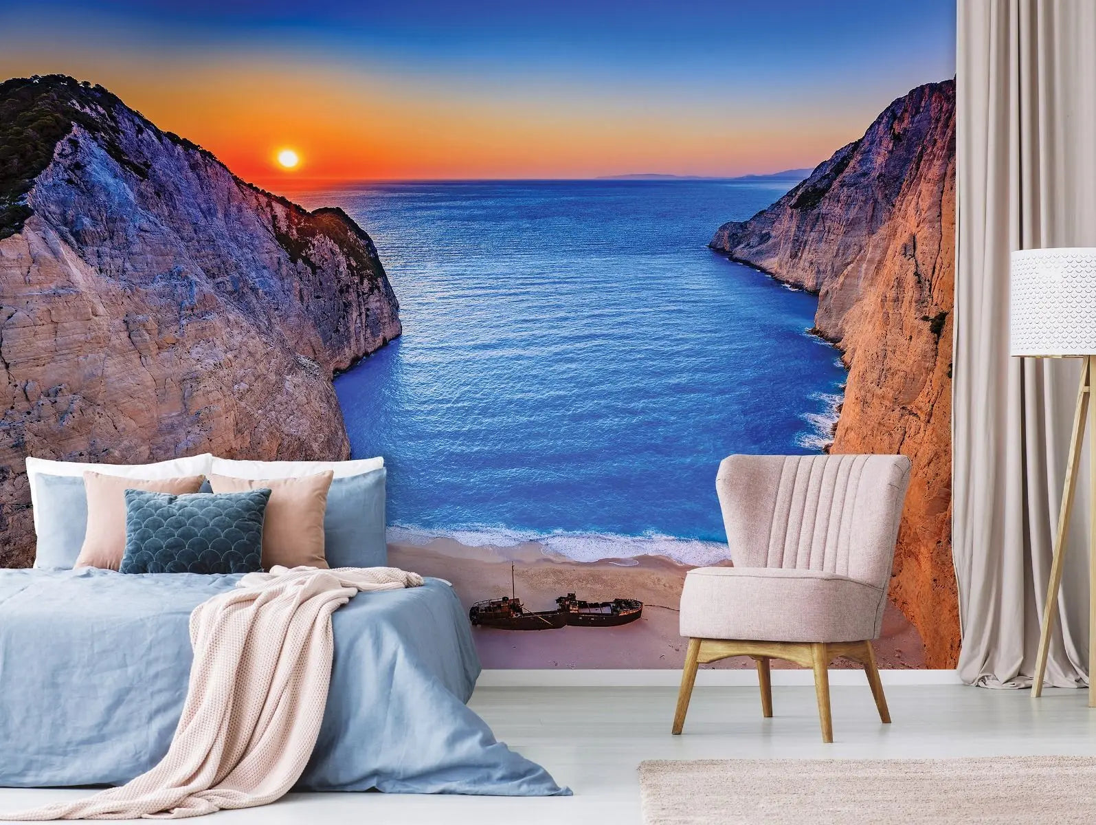 Billede 3 af Fototapet - Skibsvrag på Navagio-stranden ved solnedgang, Zakynthos, Grækenland