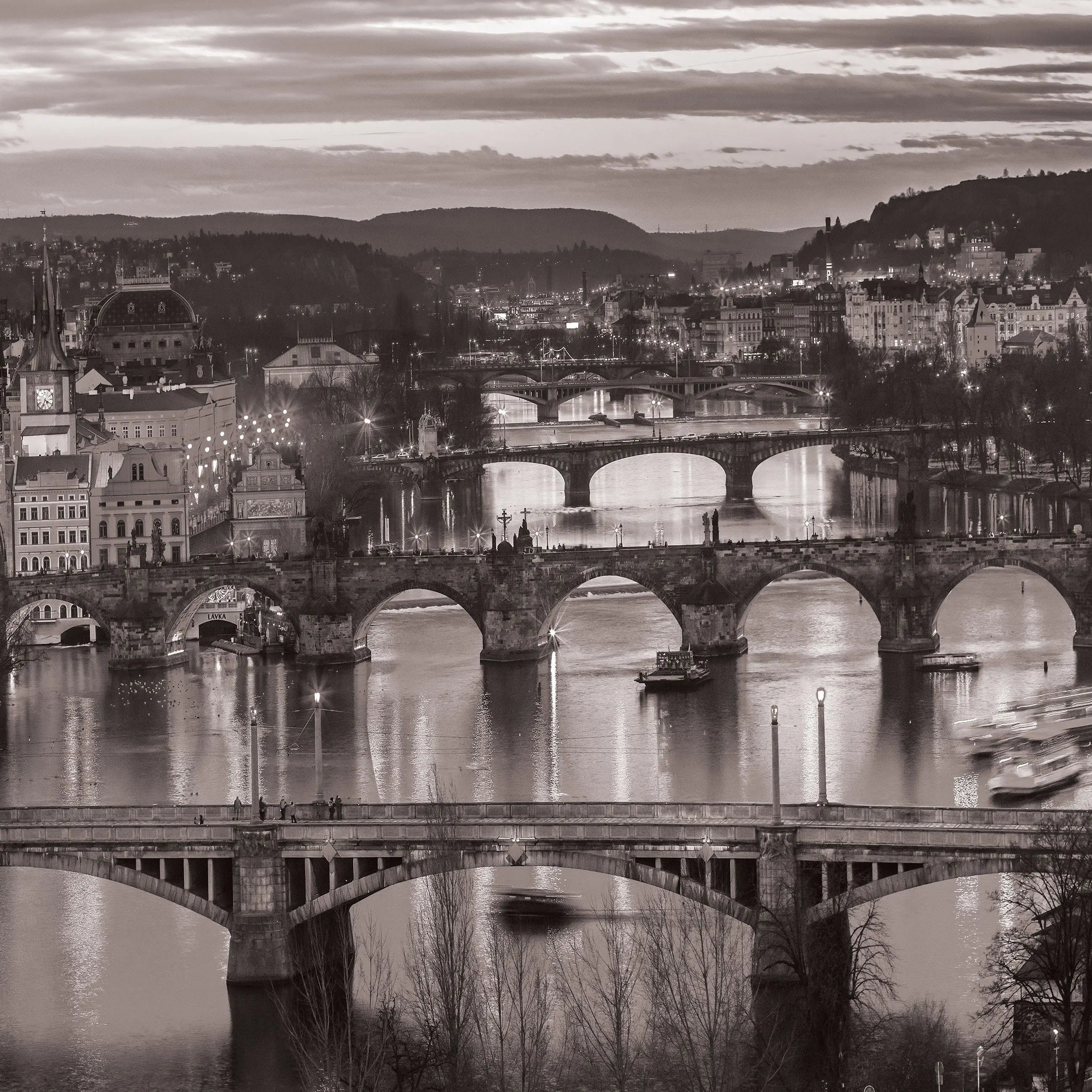 Billede 14 af Fototapet - Sort-hvid panorama med Karlsbroen i Prag