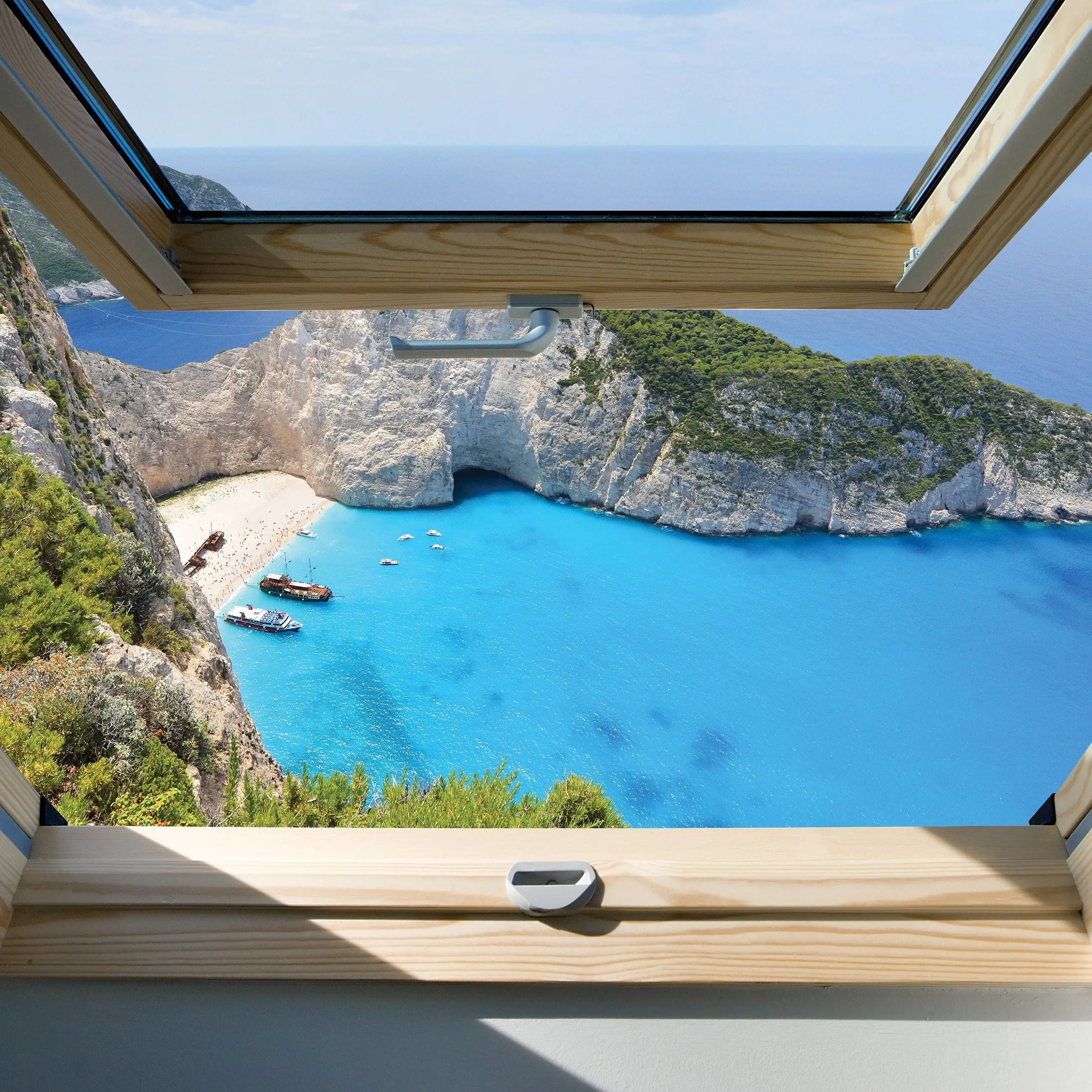 Billede 10 af Fototapet - Zakynthos Navagio Strand set fra åbent vindue